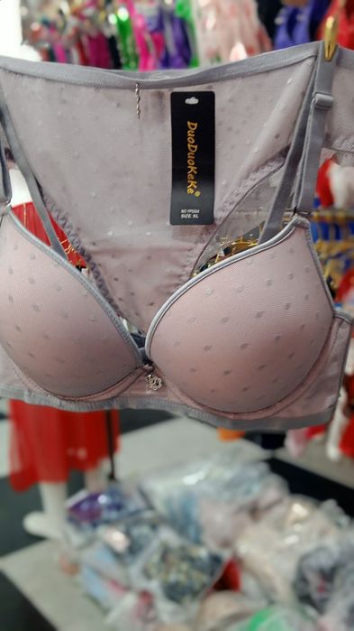 Komplekt ichki kiyimlar