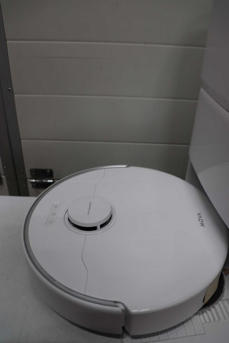 Mova P50 Pro Ultra робот прахосмукачка с моп, 19000Pa, 75°C моп с гореща вода, издърпваща се странична четка, LDS навигация, RGB AI+LED