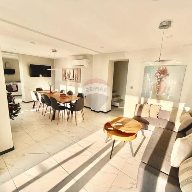 Продава се Къща в Балчик - 280 кв.м за 1500 €/кв.м - Снимка #5