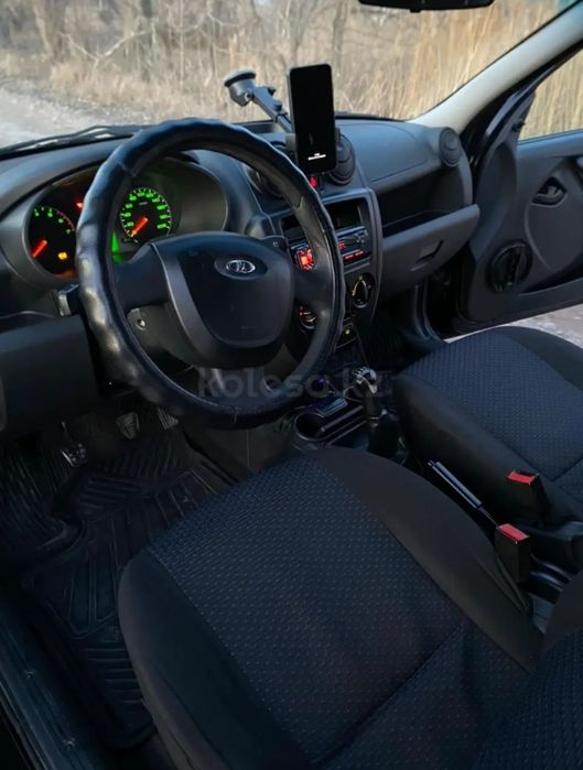 Продам Лада Гранта 2014год.