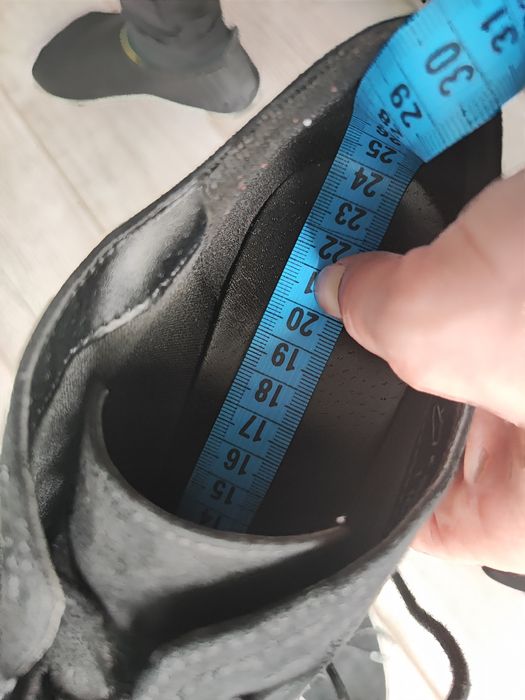 Дамски черни обувки за пролет и есен