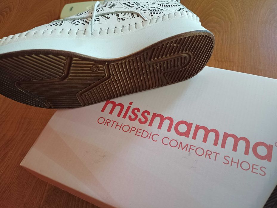 Комфортни нови сникърси естествена кожа