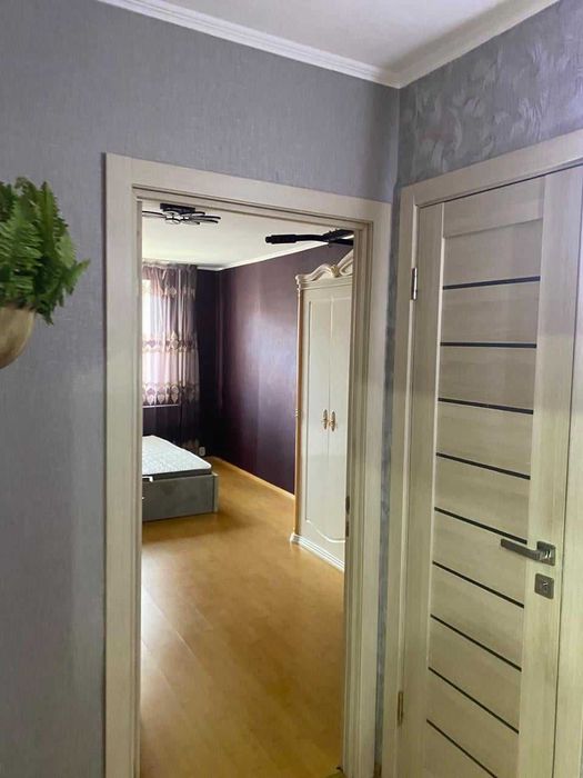 Продам 3х ком в 8 мкр 71кв.м