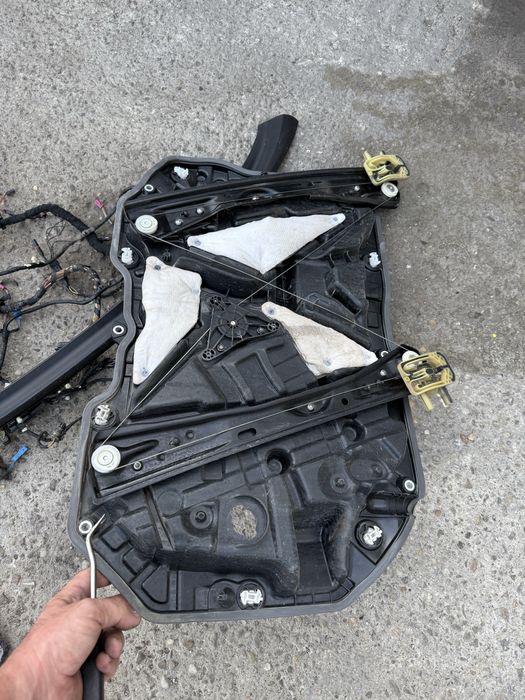 Macara dreapta spate bmw g11 macara dreapta fata bmw g11