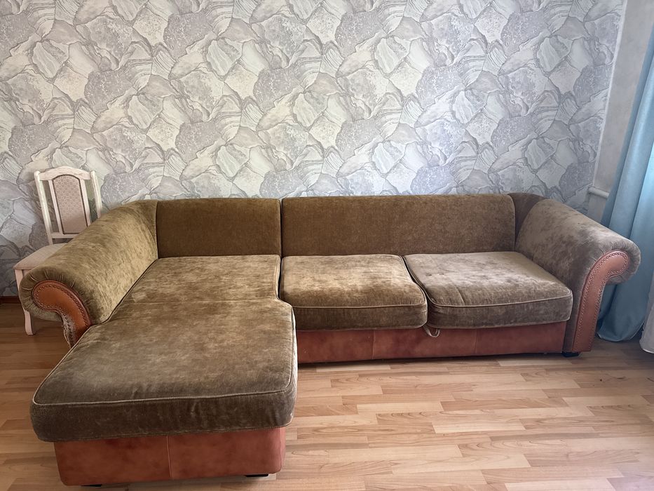 Продам диван уголок б/у не в плохом состоянии