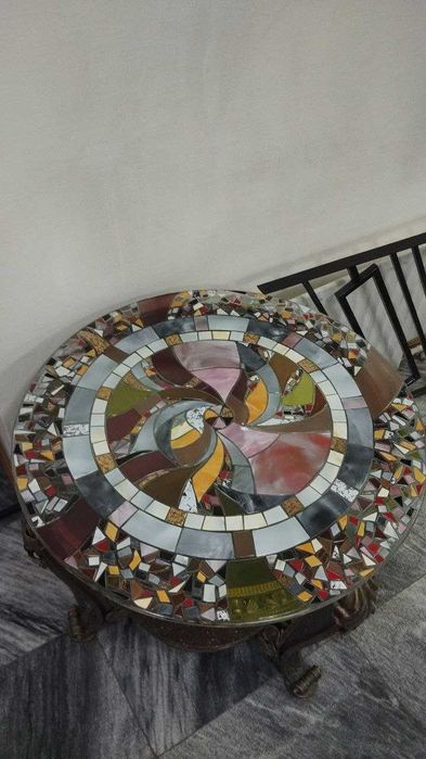 Кованый столик с инкрустированный стеклянной столешницей, Антиквар.