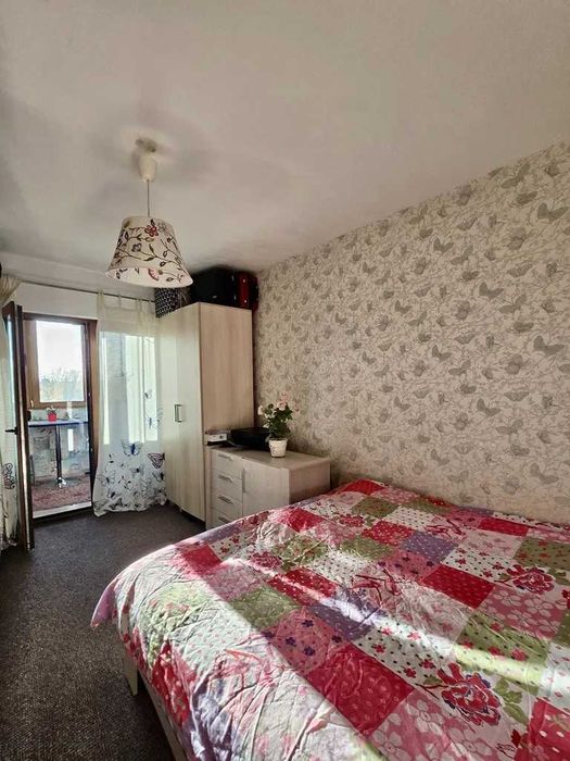 Apartament cu 3 camere în zona 300, cu vedere spre faleza Mureșului, lângă Universitate — fotografia 3