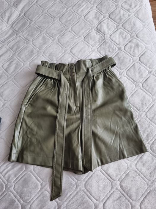 Кожаные брюки, шорты женские