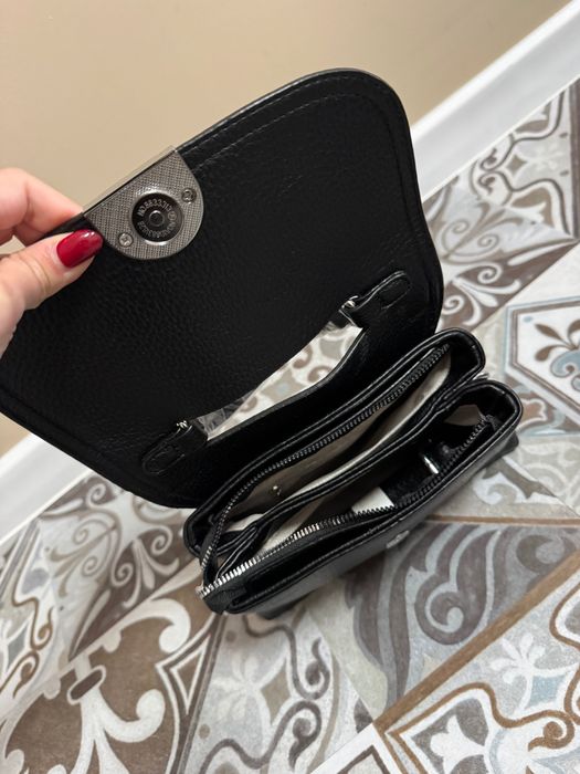 Дамска черна чанта