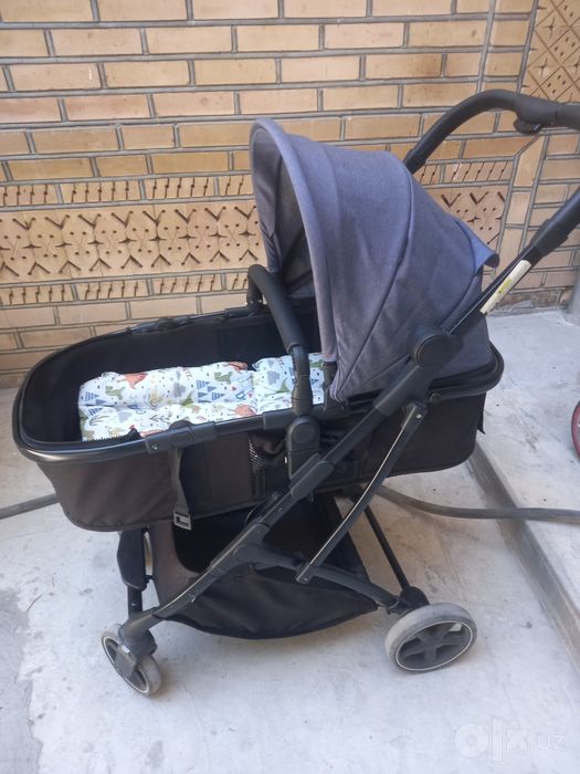 Продаётся детская коляска, б/у, состояние отличное, лёгкая,