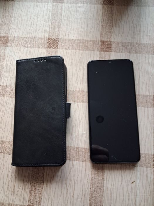 Продавам телефон