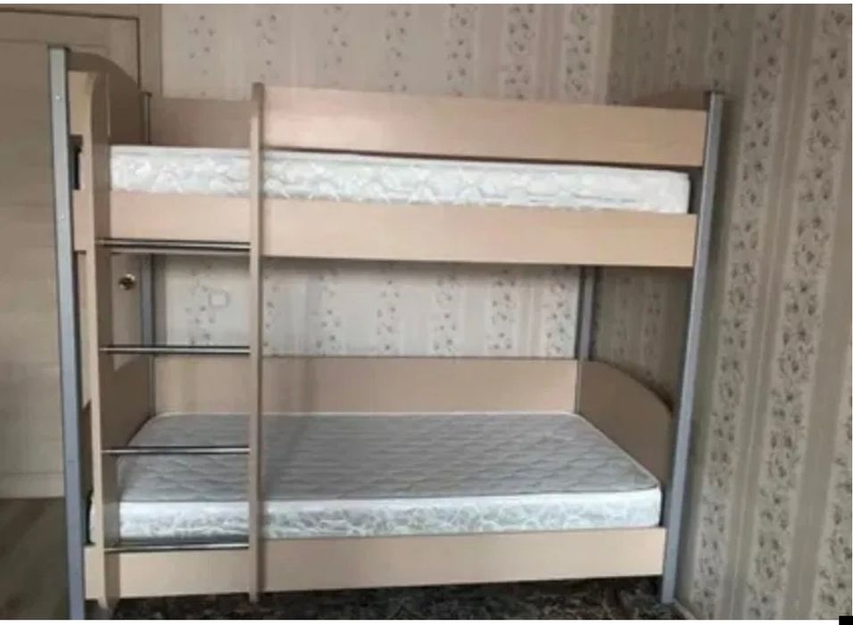 Продам двухъярусную кровать