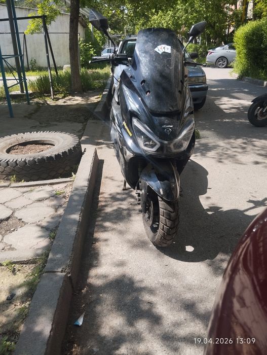 Макси скутер 150