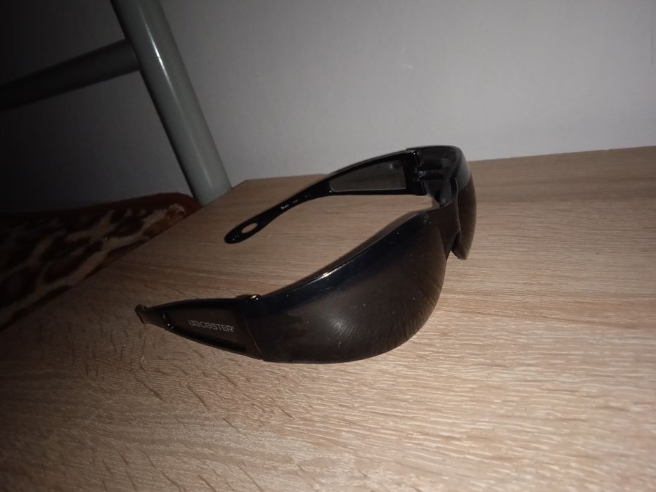 Vând ochelari de firma