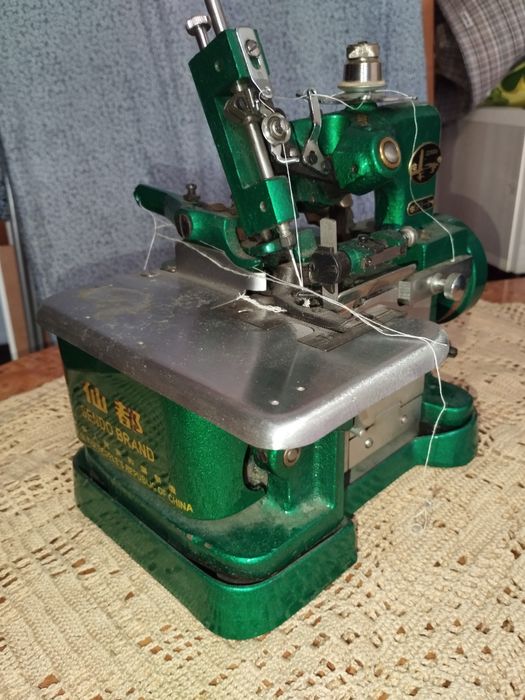 Продается оверлок