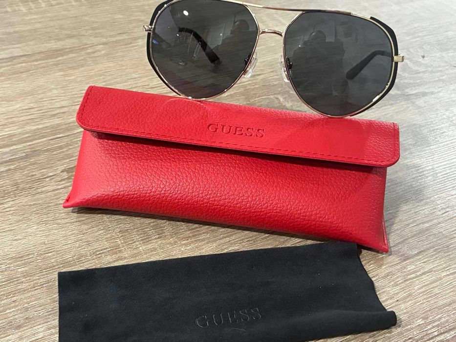 Слънчеви очила Guess