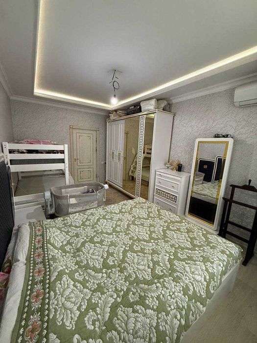 СРОЧНО !! Продается квартира в Яшнабаде 2/4/4 ( 50 кв/м ) Авиасозлар 4