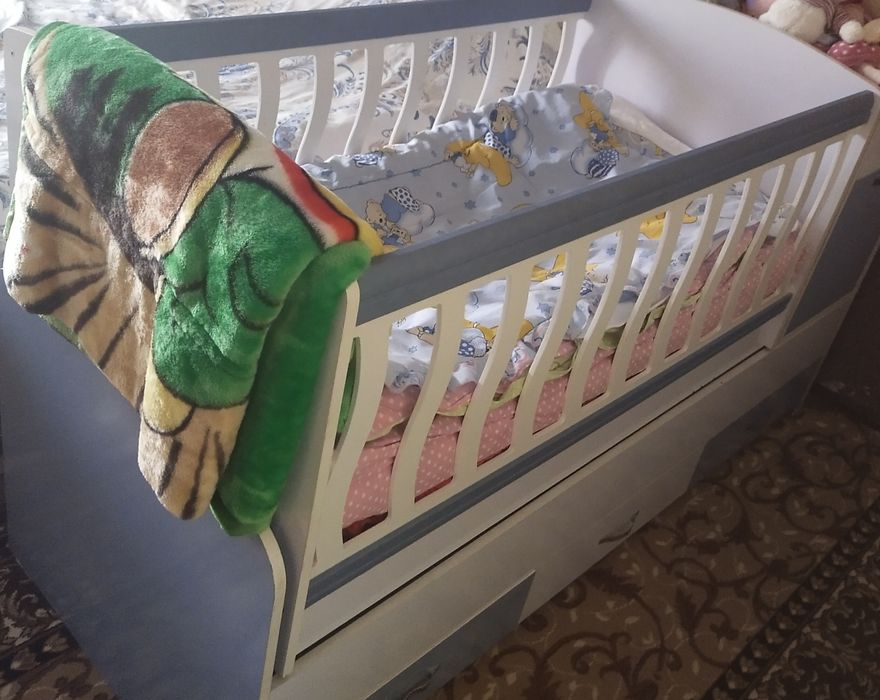 Продам мебель...