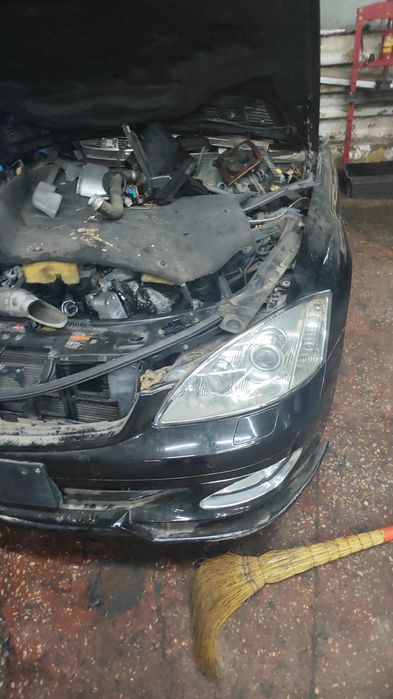 На Мерседес запчасть