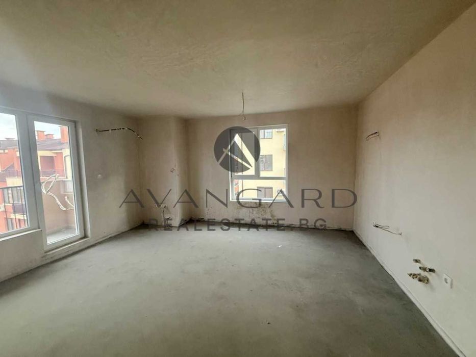 оф.25598 Тристаен с гараж/ Остромила