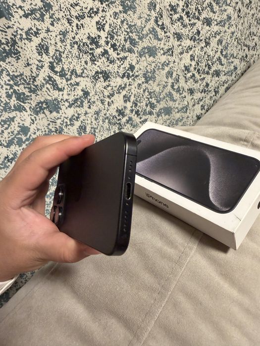 Iphone 15 pro без ремонта