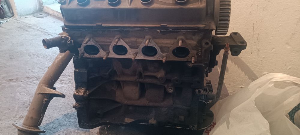 Мотор на Хонда d13b