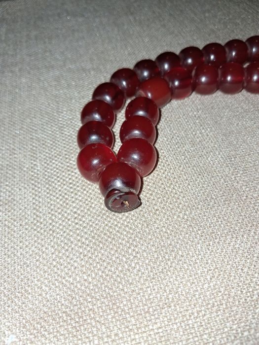 Кехлибарена броеница.