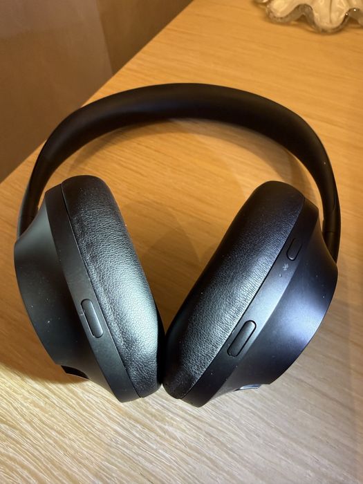 Наушники Bose NC 700