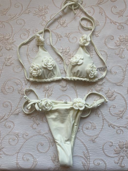 Дамски бански костюм