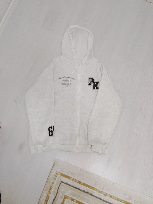 Кофта зипка продам