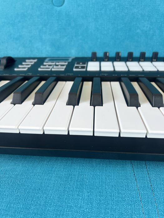 Novation Launchkey 37, impecabila