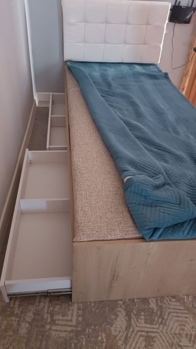 Одинарный кровать