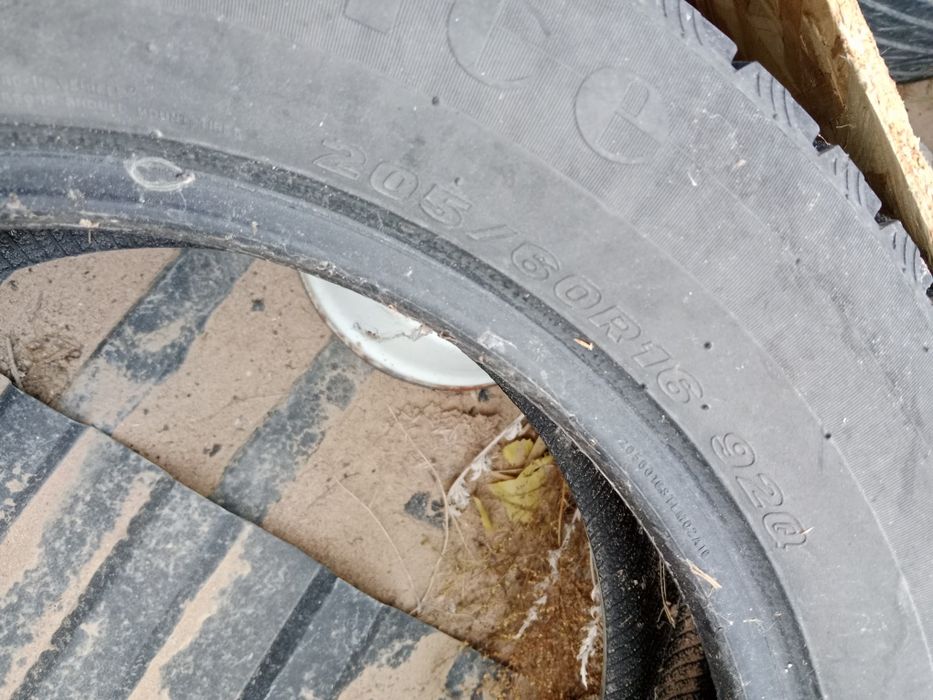 Продам резину 205/60.16