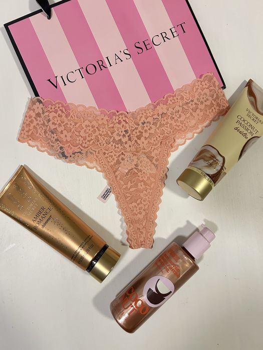 Victoria`s Secret оригинални дамски бикини, тип прашки, S размер