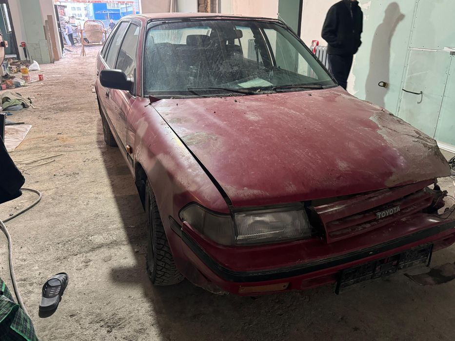Продам toyota carina2