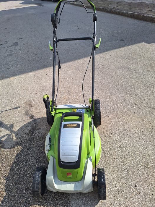Косачка на ток със Самоход 1800W.
