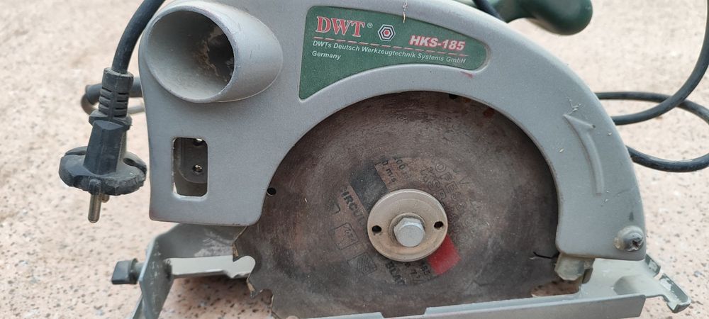 Продам пчелку,пилу DWT