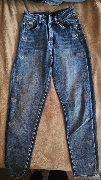 Различни модели и размери дънки