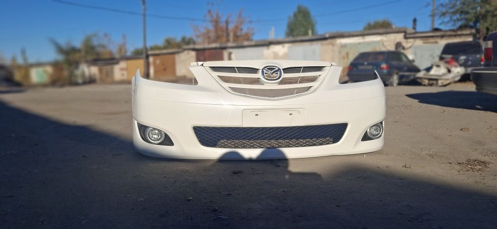 Бампер передний Mazda MPV