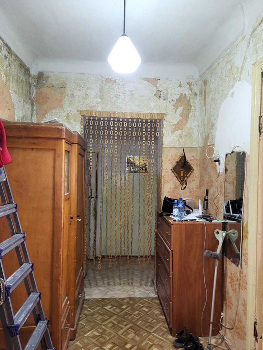 Продаётся тёплая квартира, болгарского типа, в старом городе.