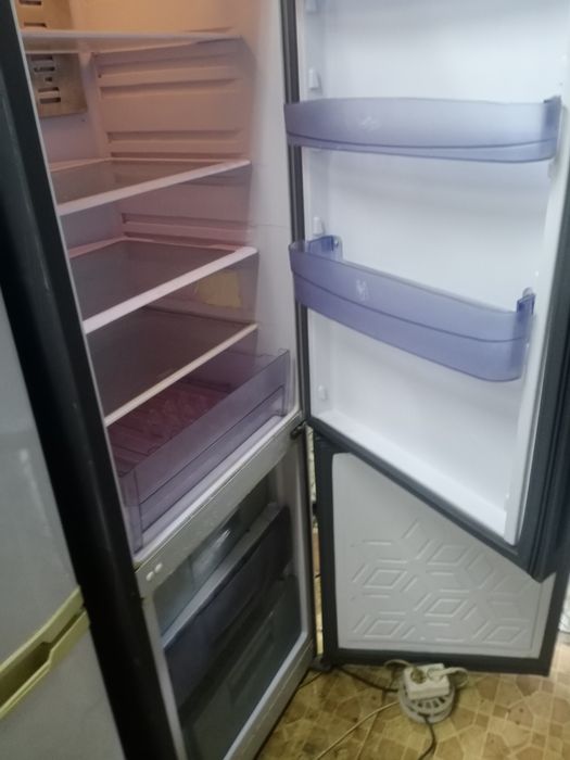 Продам холодильник, рабочий.