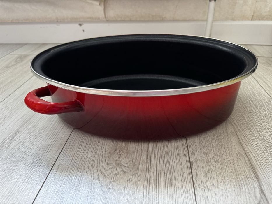 Прлдам ккстрюли 10000тг