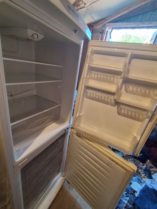 Холодильник в хорошем состояний