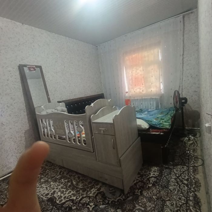 Uy sotiladi 40 sotix 2 200