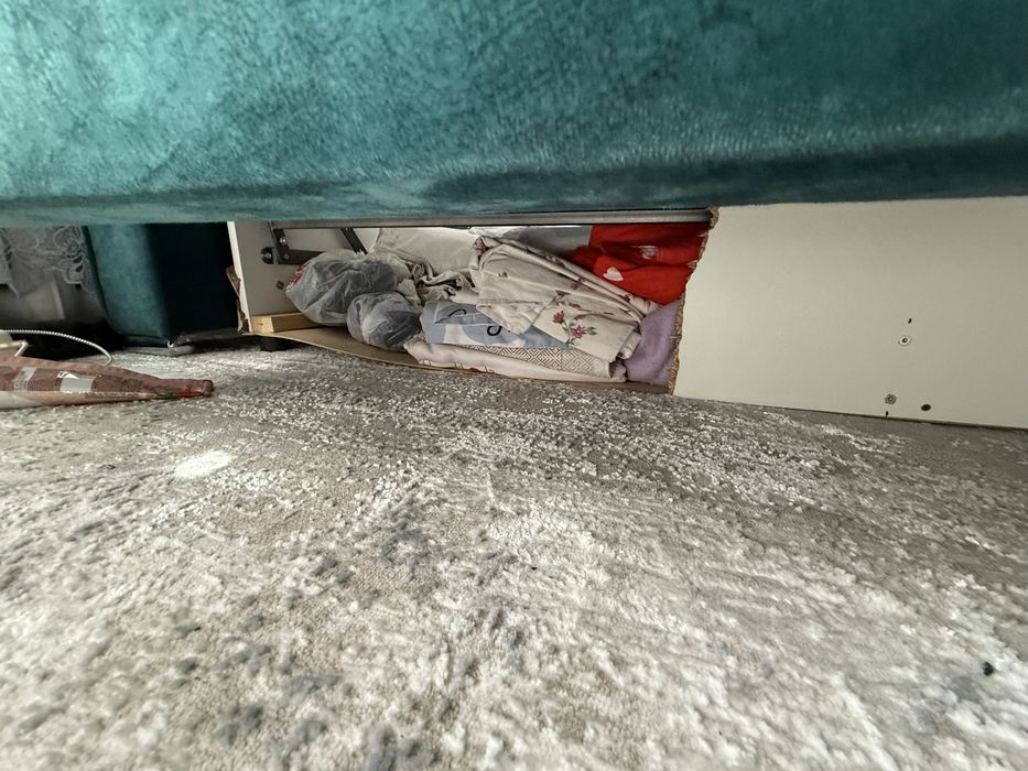 Срочно продам диван