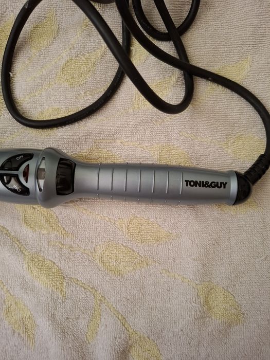 Продавам маша за едри къдрици