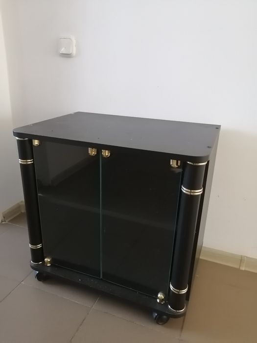 Подставка по телевизор