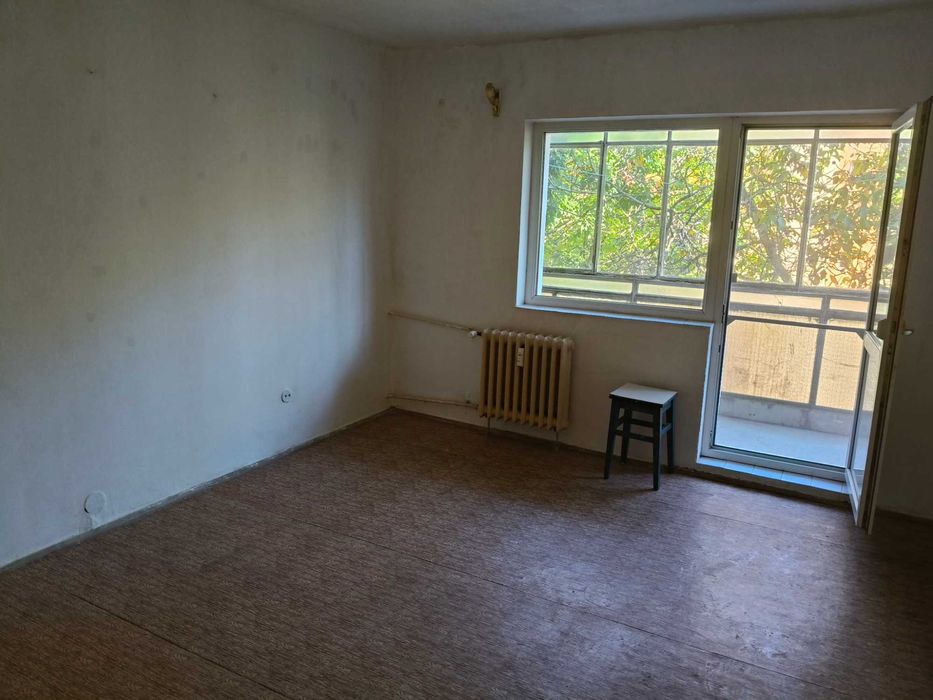 Vand apartament 2 camere, cartierul Rovine, Craiova