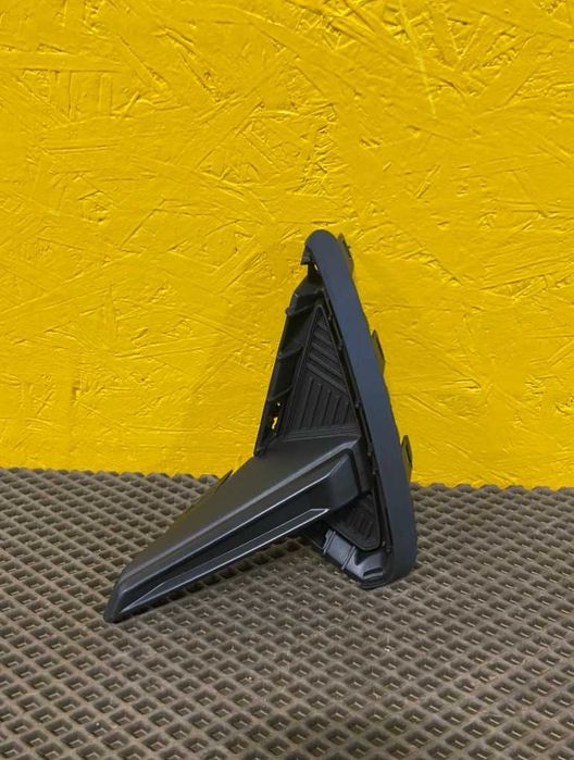 Заглушка ПТФ RH Emgrand 21 Jorden