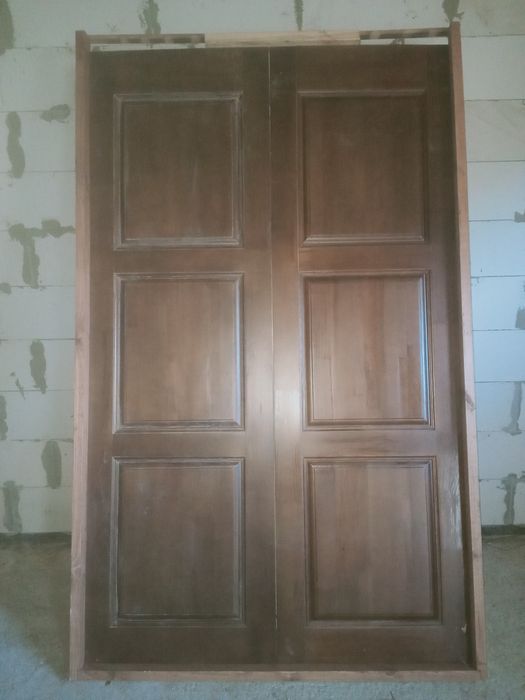 Дверь деревянная двойная из массива дерева